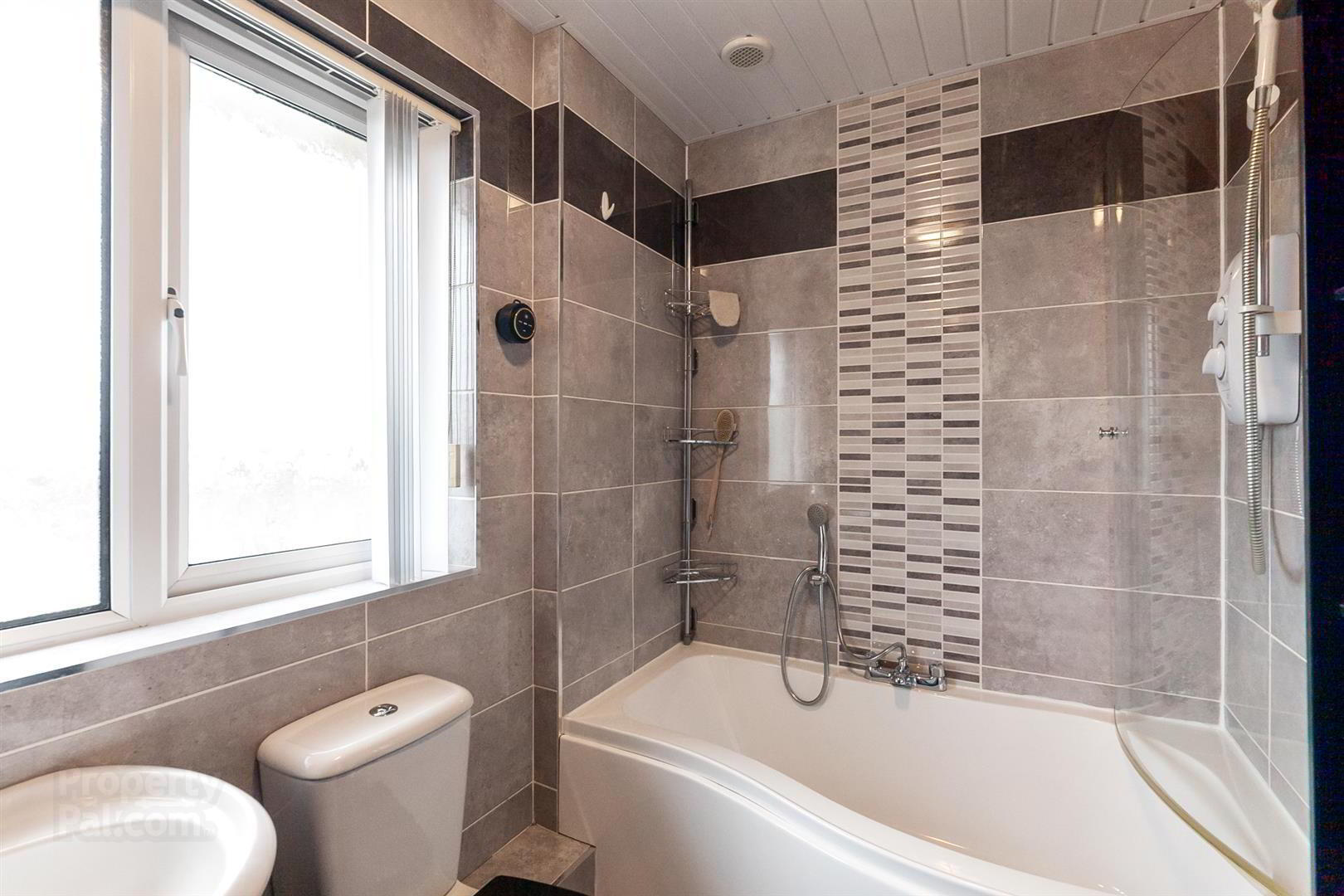 64 Queens Avenue 13 of 19