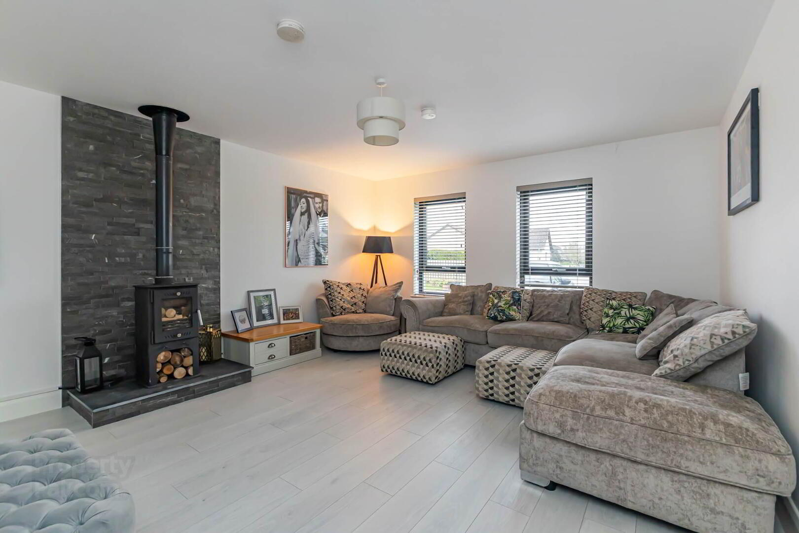 4 Damhead Mews 5 of 29