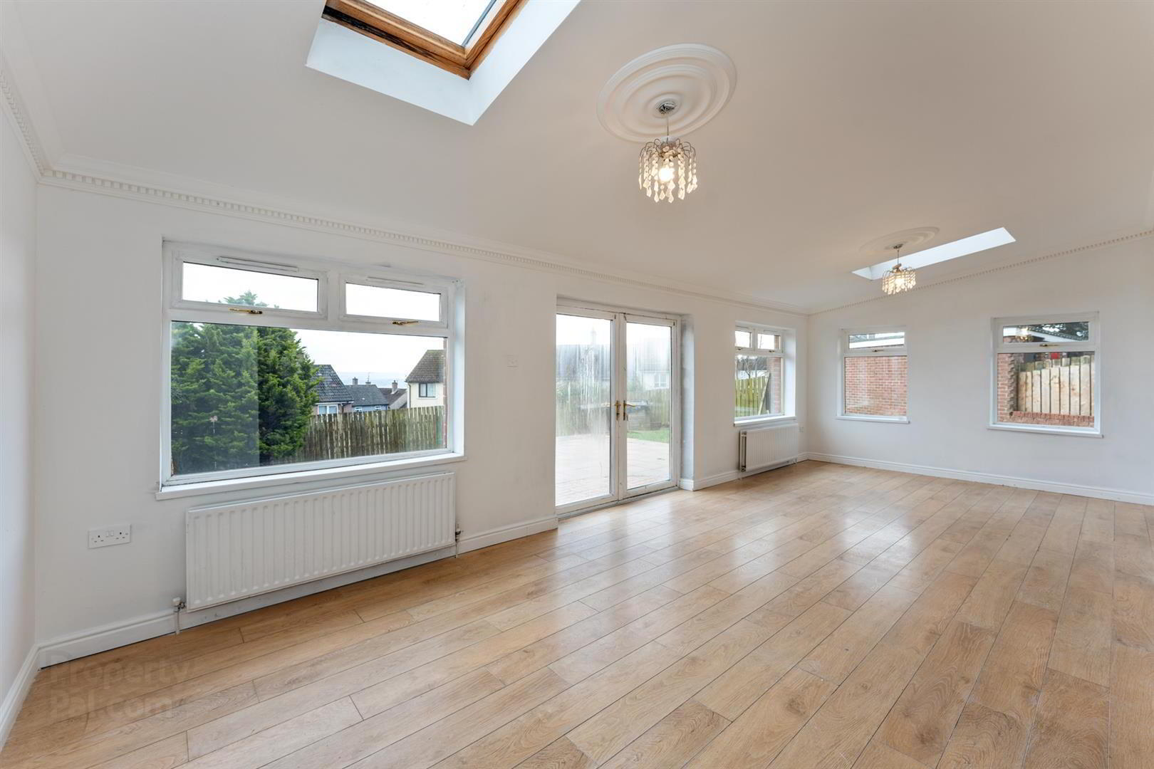 21 Monagh Drive 4 of 28