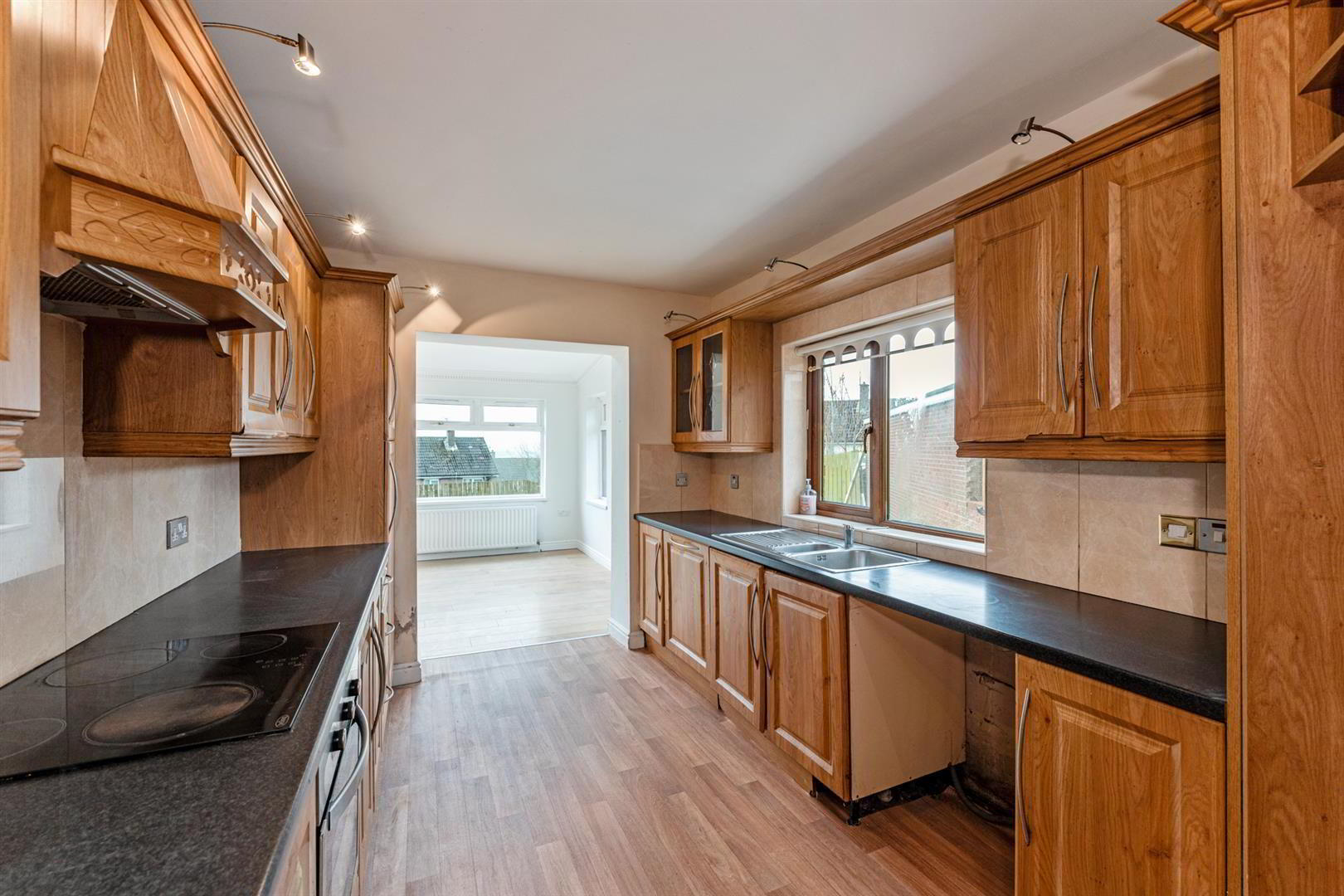 21 Monagh Drive 7 of 28