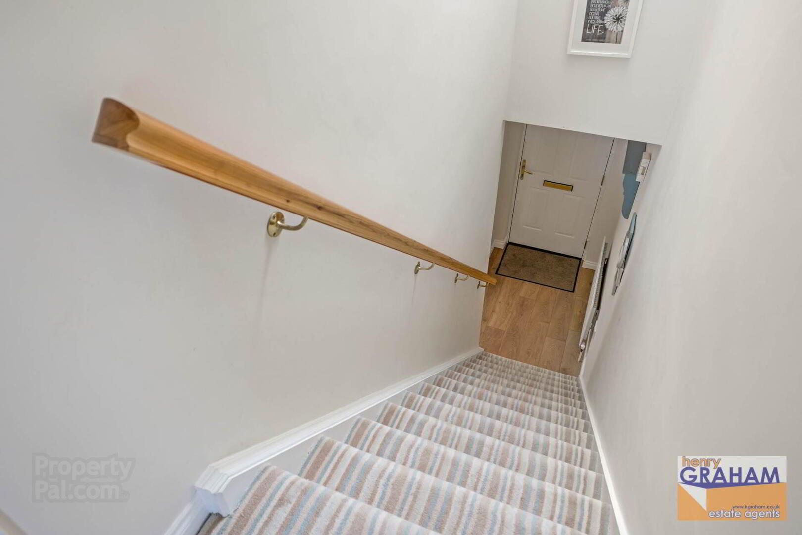 9 Berkeley Hall Court 15 of 36