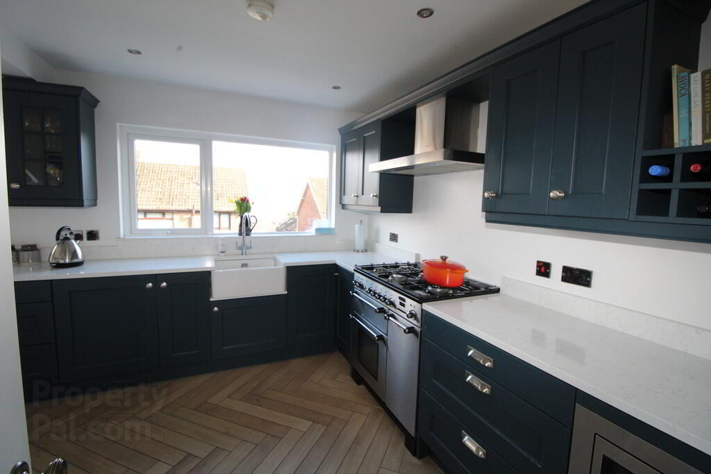 20 Dermott Hill Drive 4 of 9