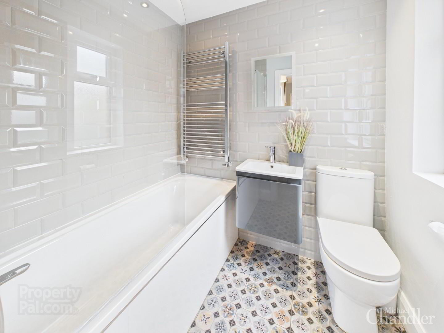 17 Whitehall Gardens 7 of 14