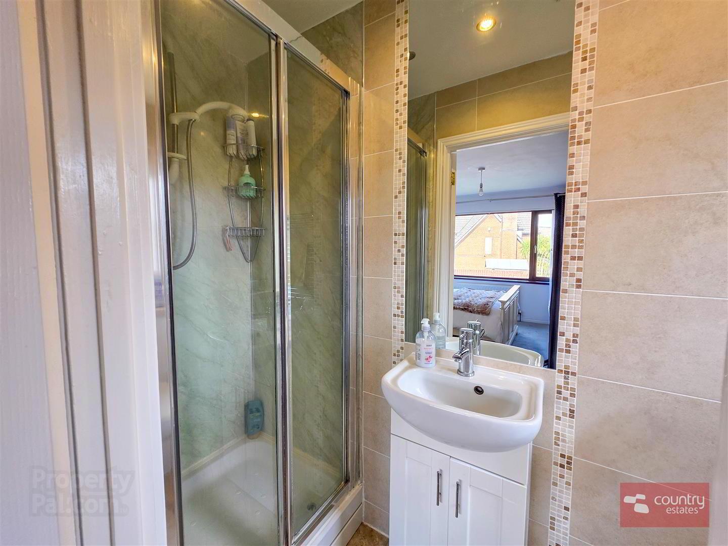 18 Blackthorn Road 19 of 28