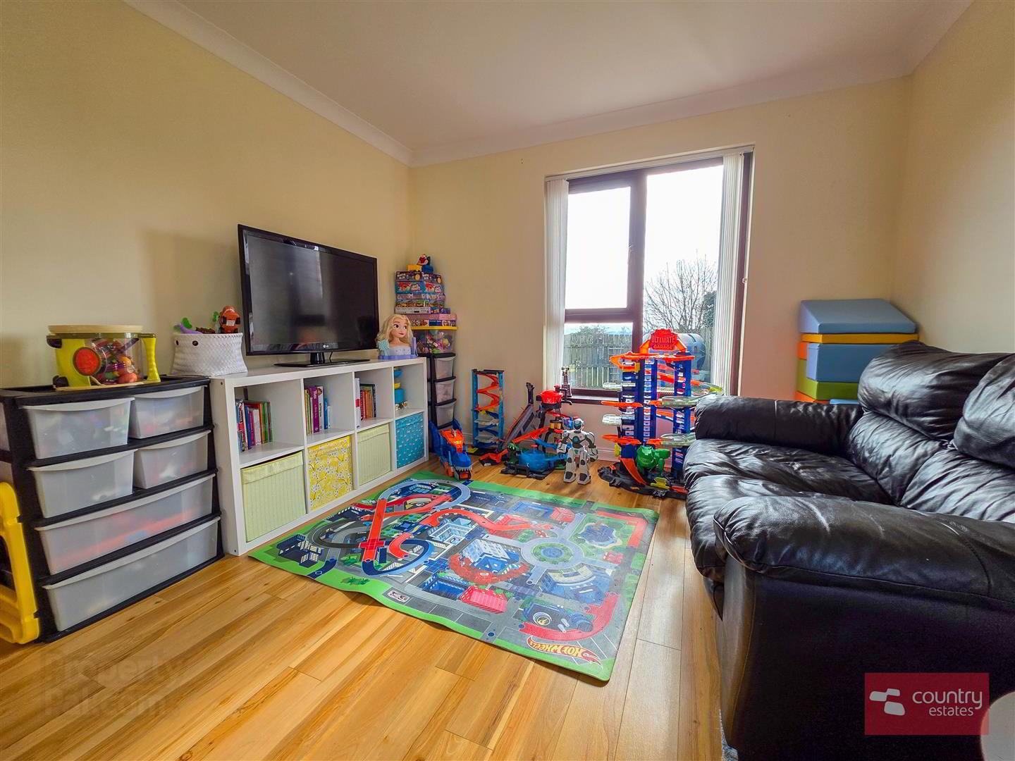18 Blackthorn Road 11 of 28