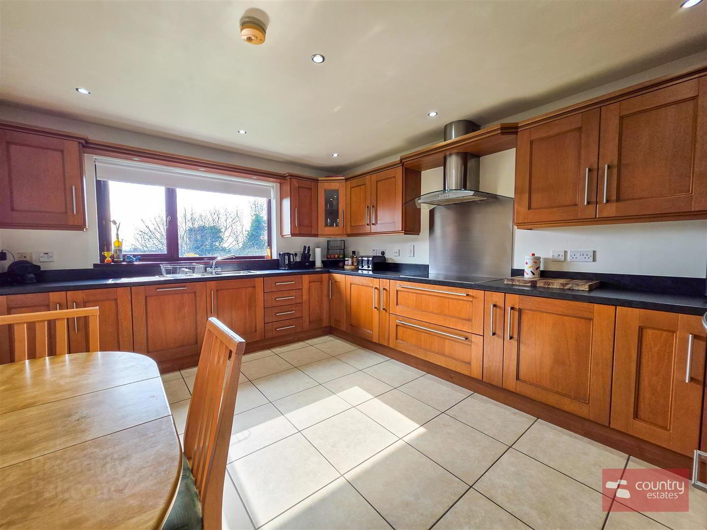 18 Blackthorn Road 12 of 28