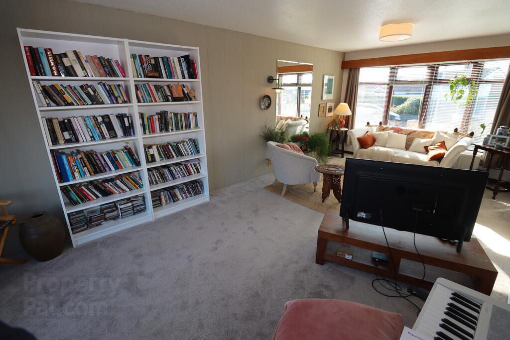 31 Carnhill Road 6 of 31