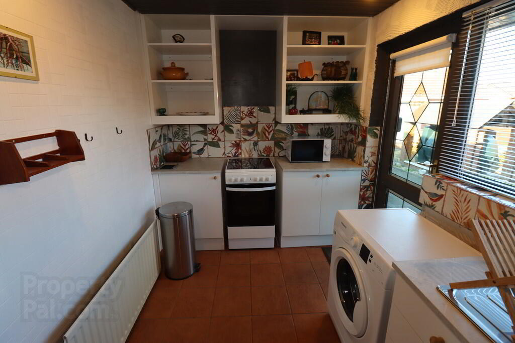 31 Carnhill Road 11 of 31