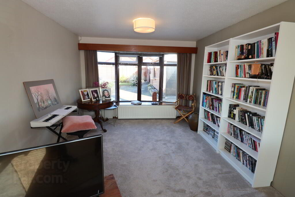31 Carnhill Road 9 of 31