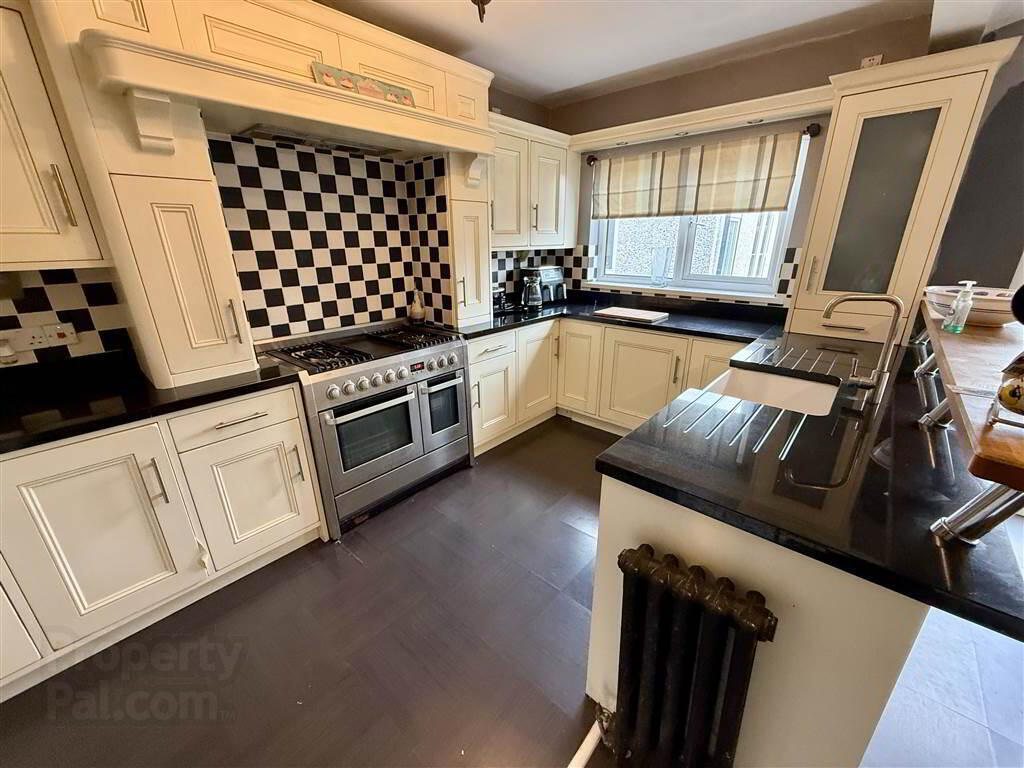 256 Castlereagh Road 7 of 15