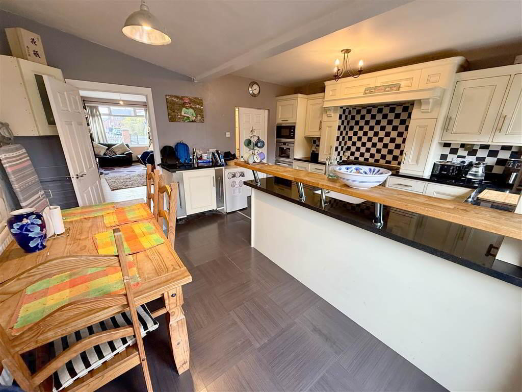 256 Castlereagh Road 8 of 15