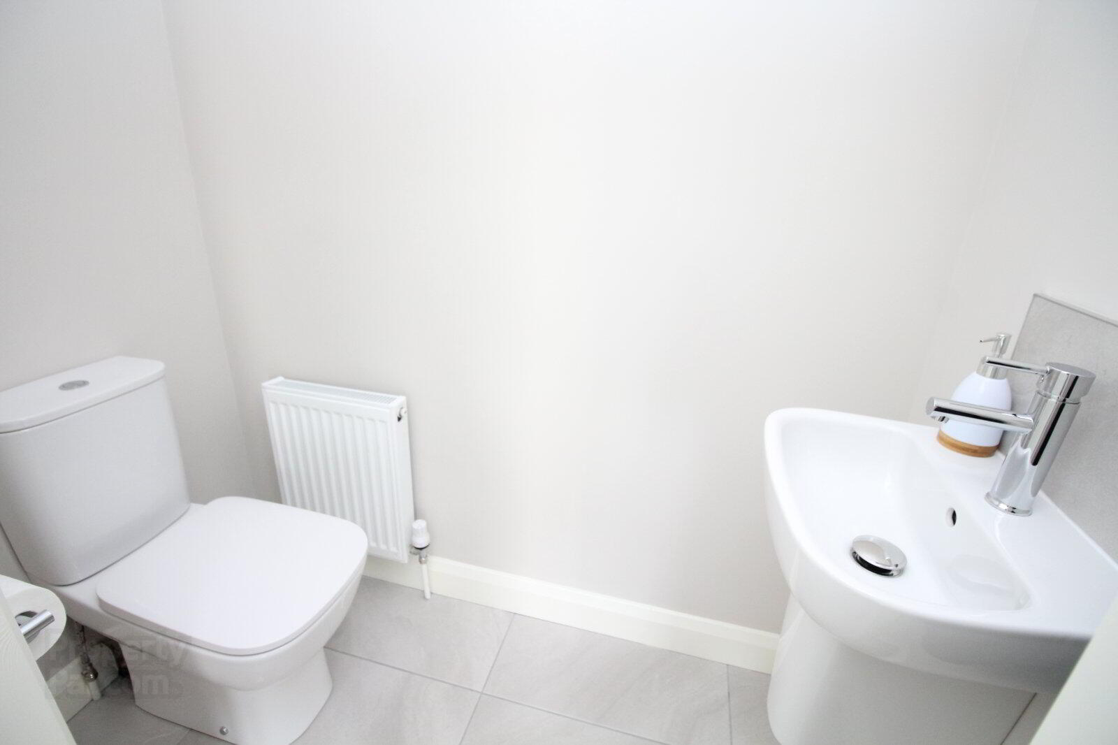 14 Ashbourne Manor Square 6 of 15
