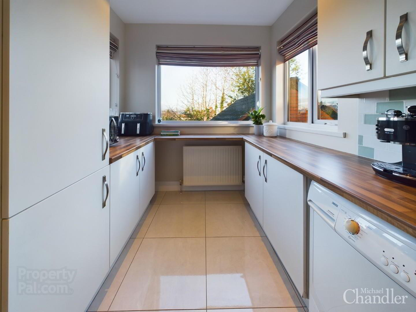 7 Willowbank Park 7 of 21