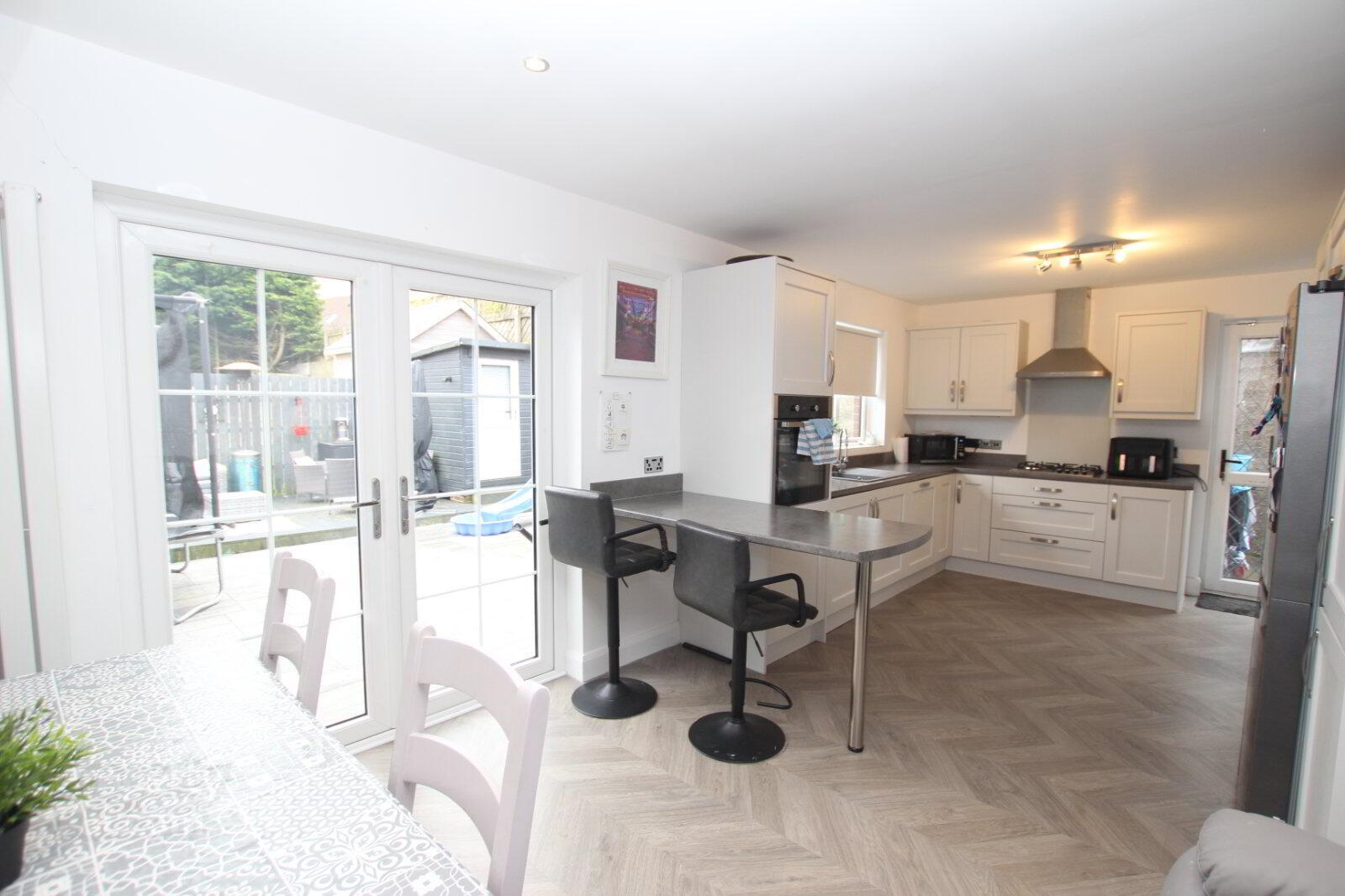 8 Hollybrook Avenue 7 of 21