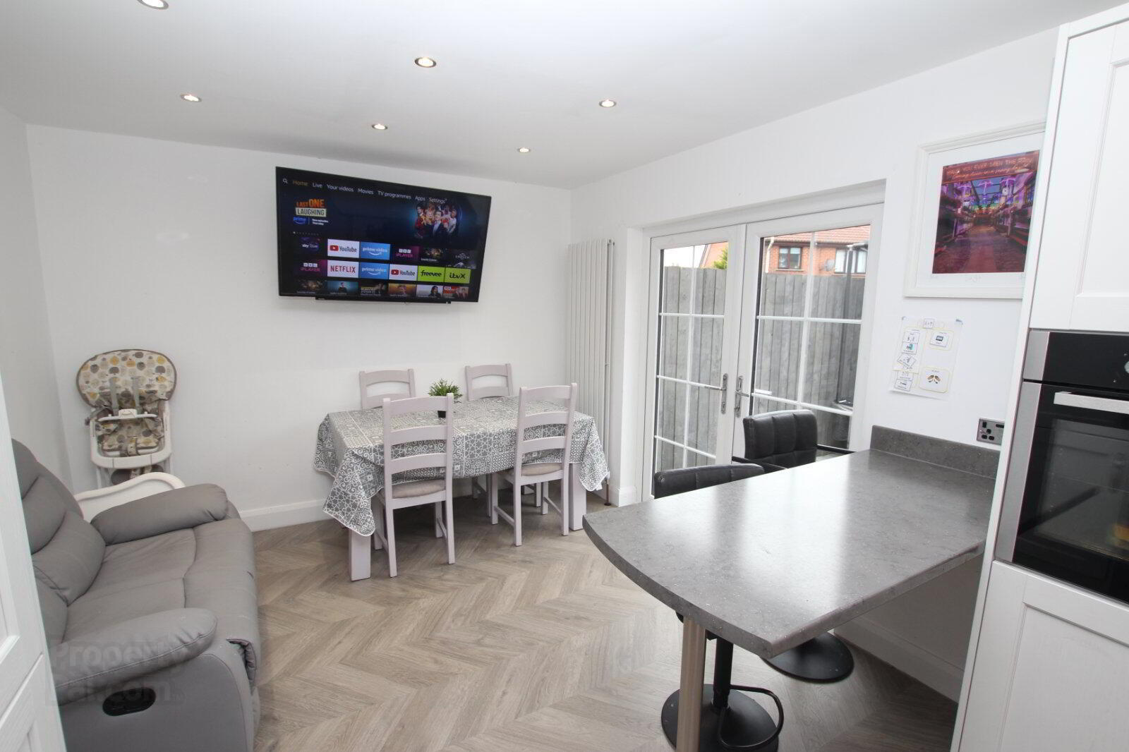 8 Hollybrook Avenue 9 of 21