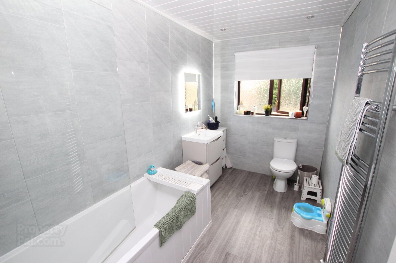 8 Hollybrook Avenue 16 of 21