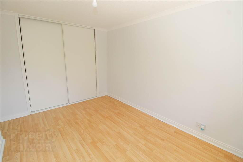20 Ardmore Avenue 13 of 20