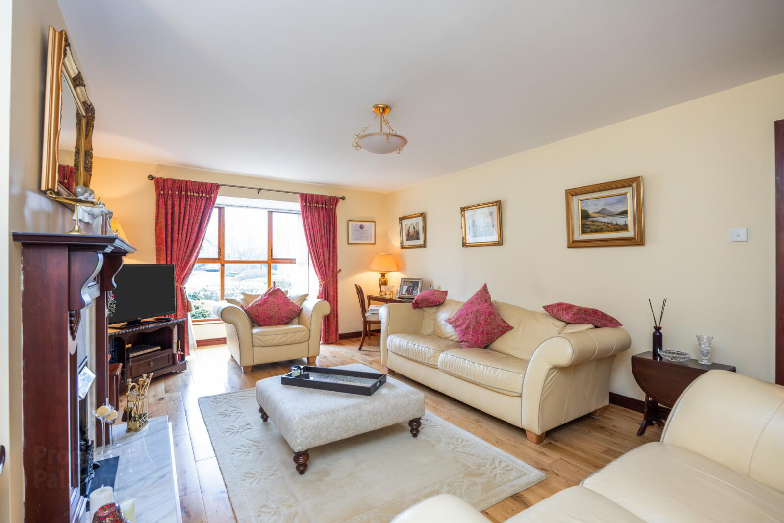 18 Langley Hall 11 of 37