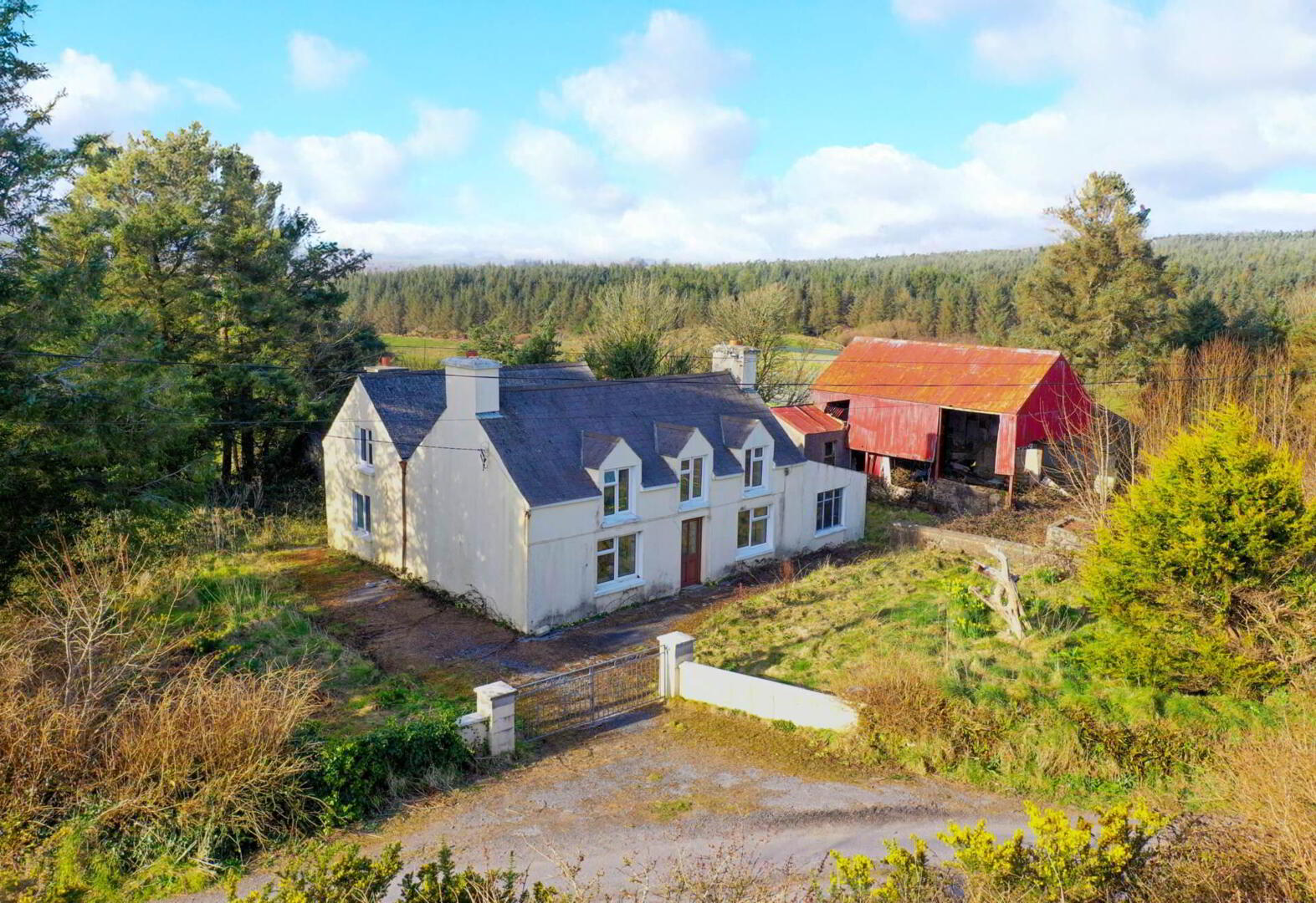 Rathmore Cottage 1 of 8