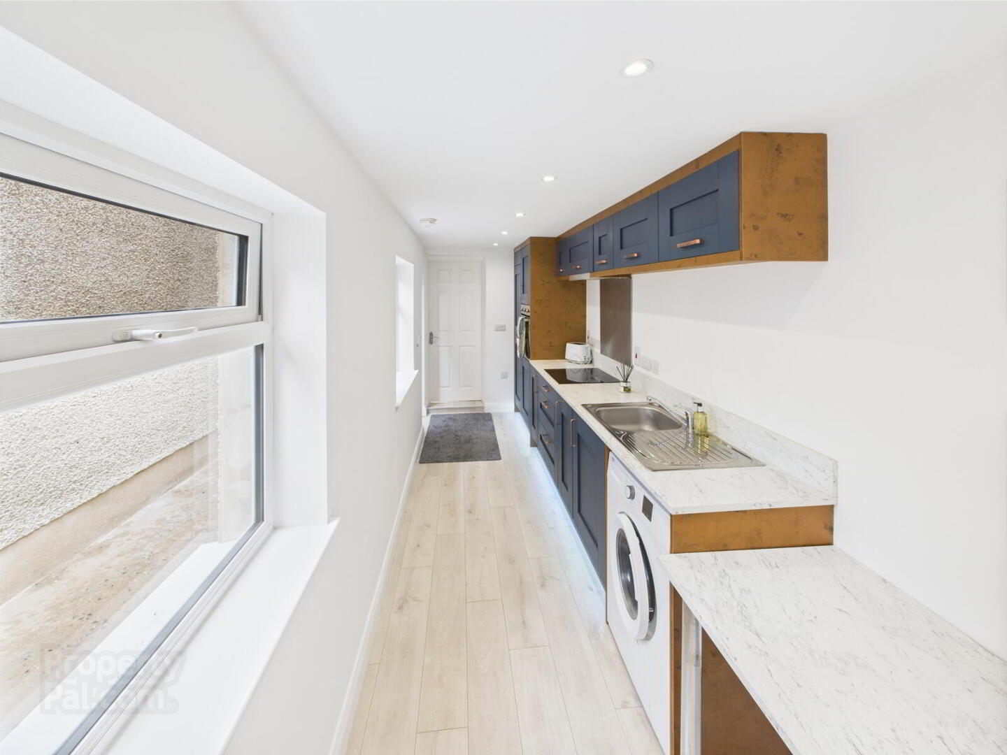 28 Windsor Road 5 of 11
