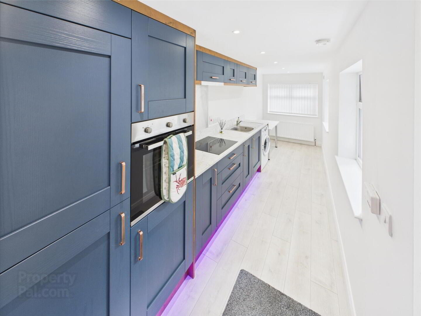28 Windsor Road 4 of 11
