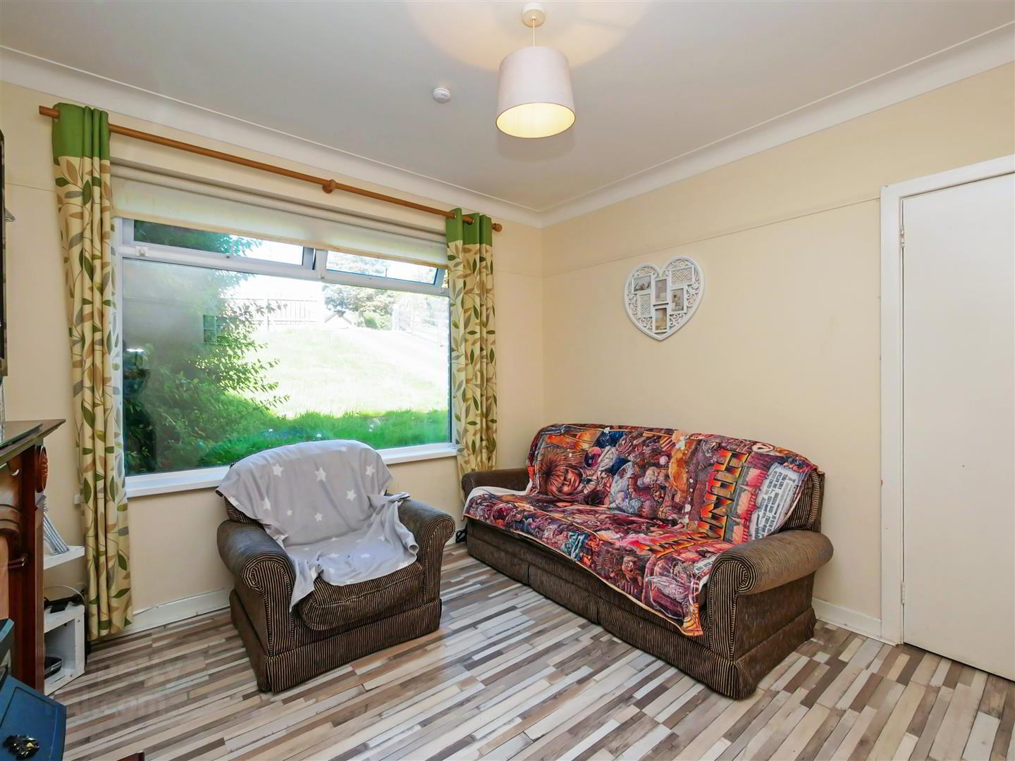 63 Newton Park 6 of 24