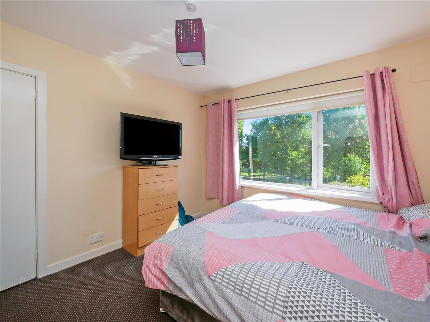 63 Newton Park 14 of 24