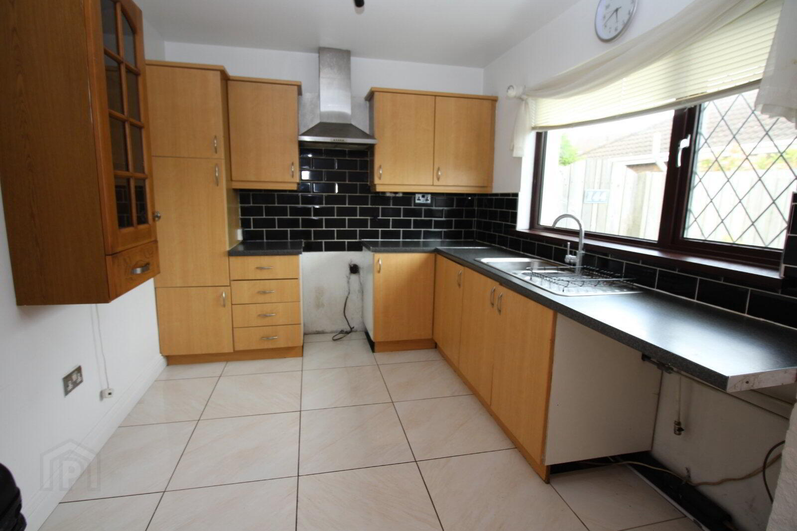 144 Larne Road 4 of 12