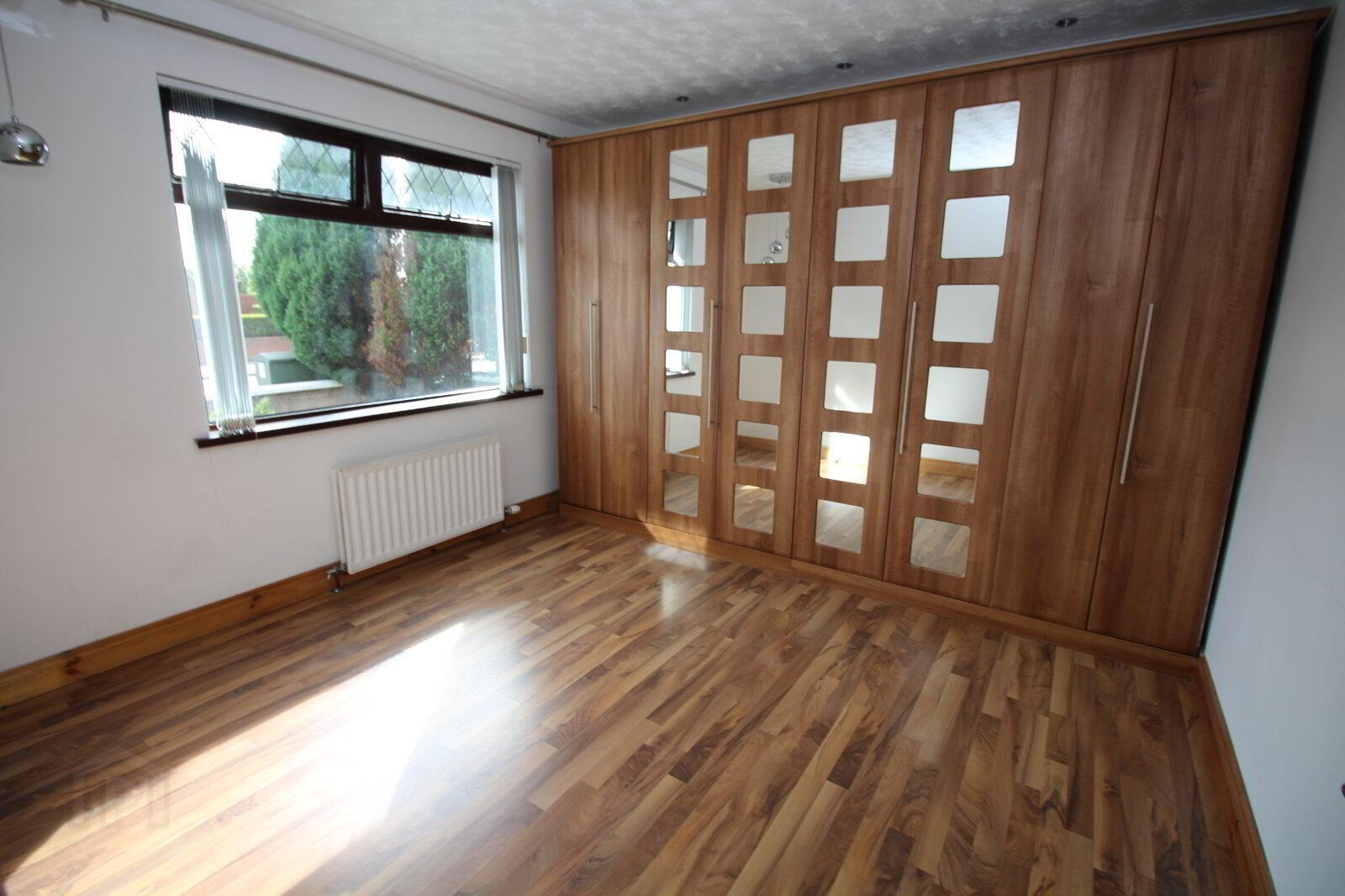144 Larne Road 5 of 12