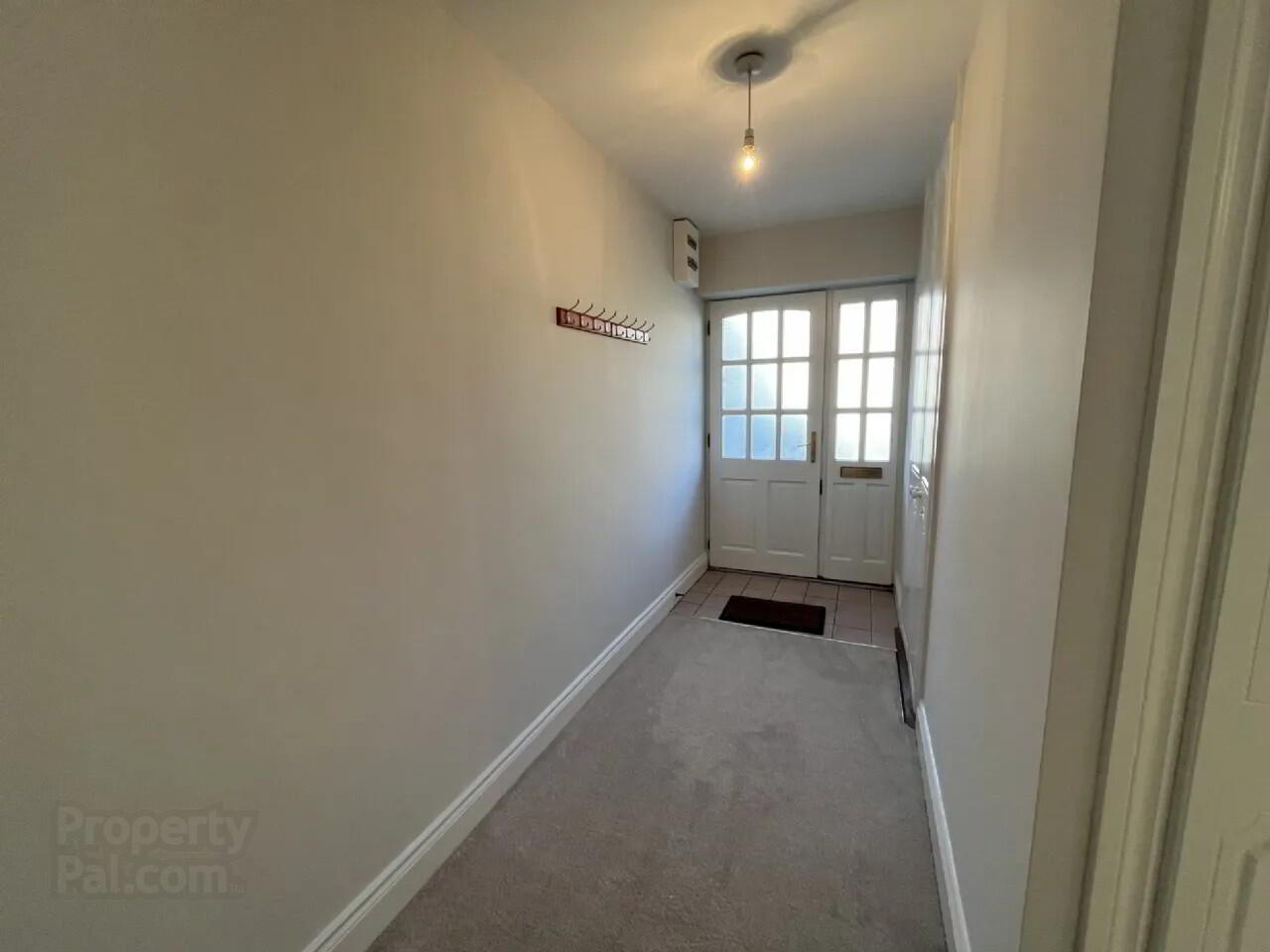 1 Somerset Apartments 4 of 17