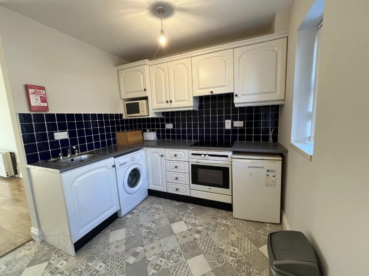 1 Somerset Apartments 6 of 17