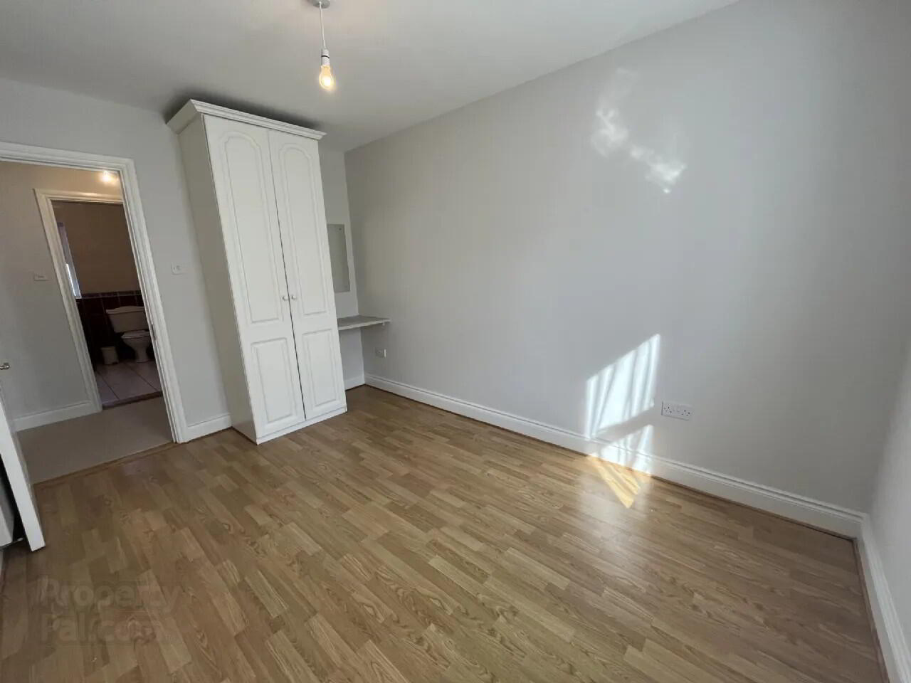 1 Somerset Apartments 9 of 17