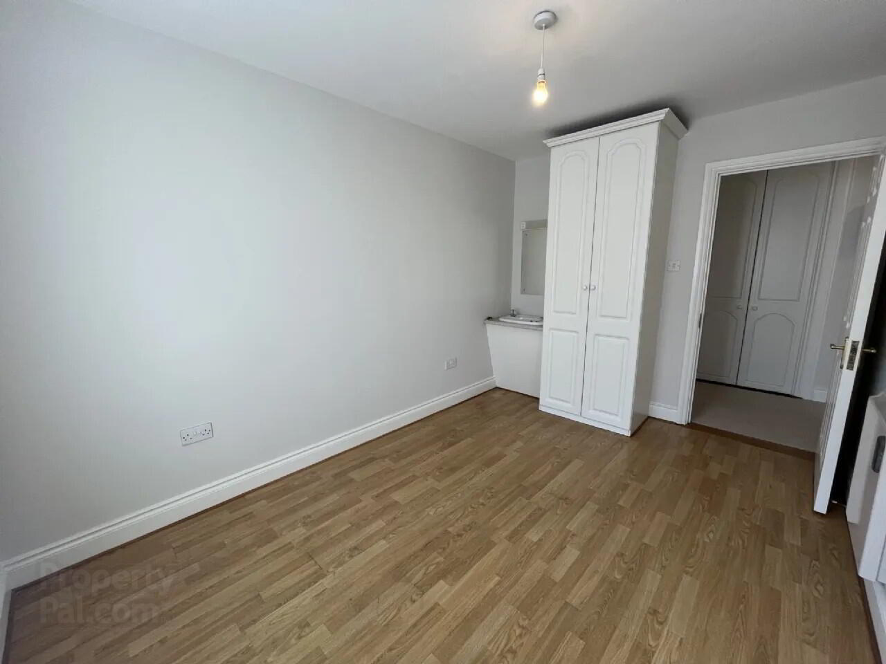 1 Somerset Apartments 10 of 17