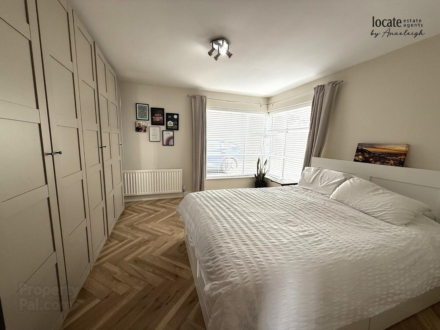 1 Woodside Heights 11 of 19