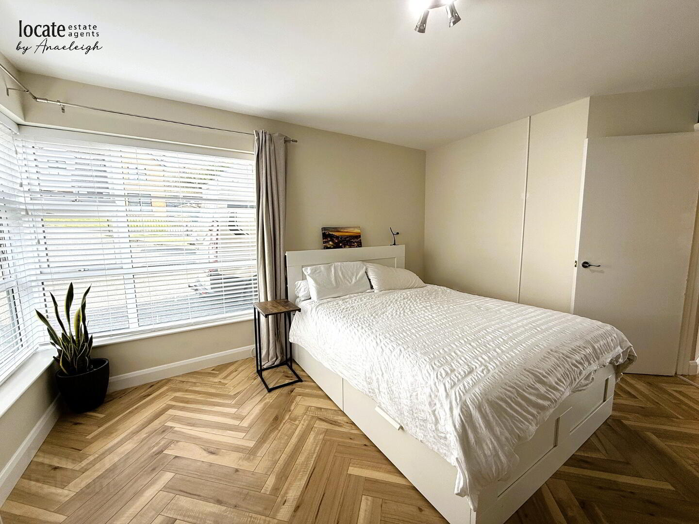 1 Woodside Heights 12 of 19