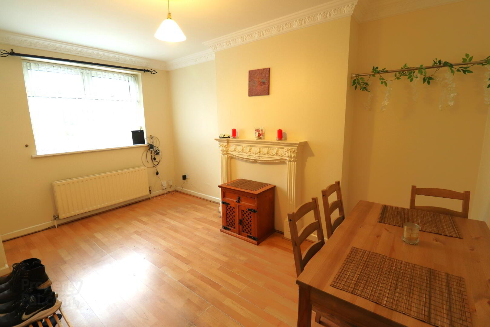 8 Sandy Row 4 of 13