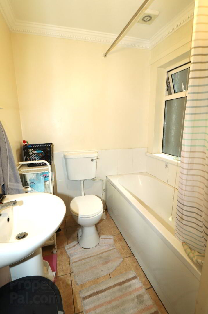 8 Sandy Row 8 of 13