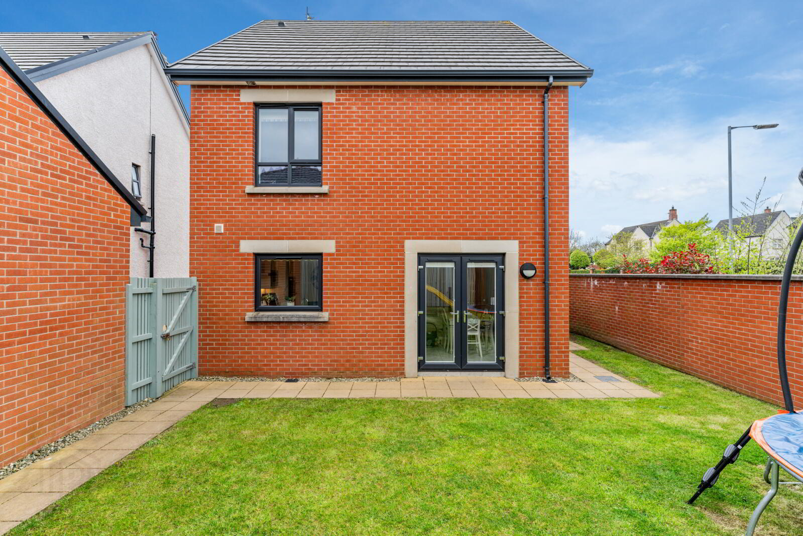 2 Evesham Lane 23 of 29