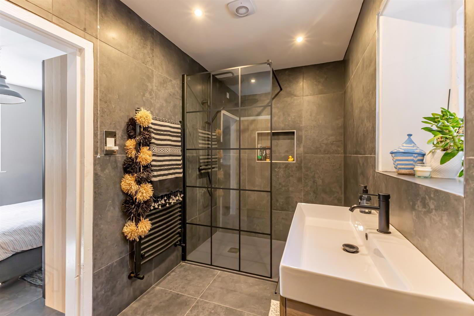 48 Mountstewart Road 24 of 56