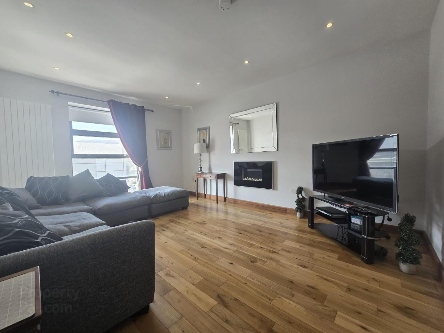 Apt 3, 3a Newry Street 6 of 16