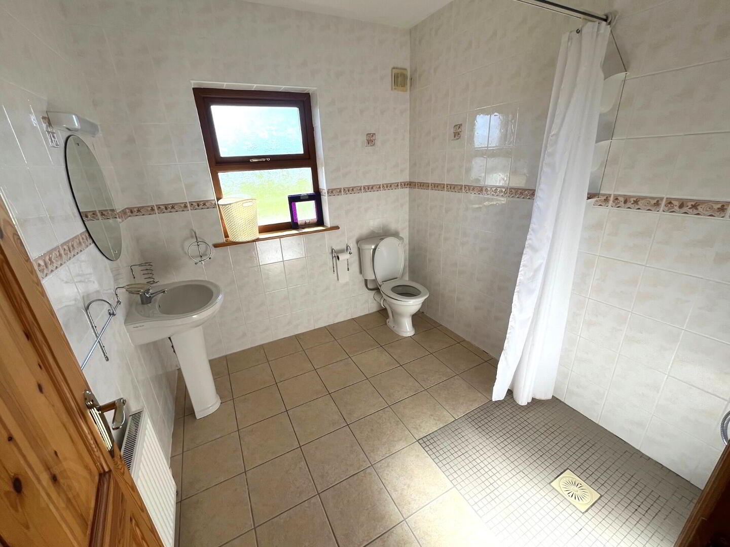 Apt 8a, Carrowmore Meadows 13 of 15