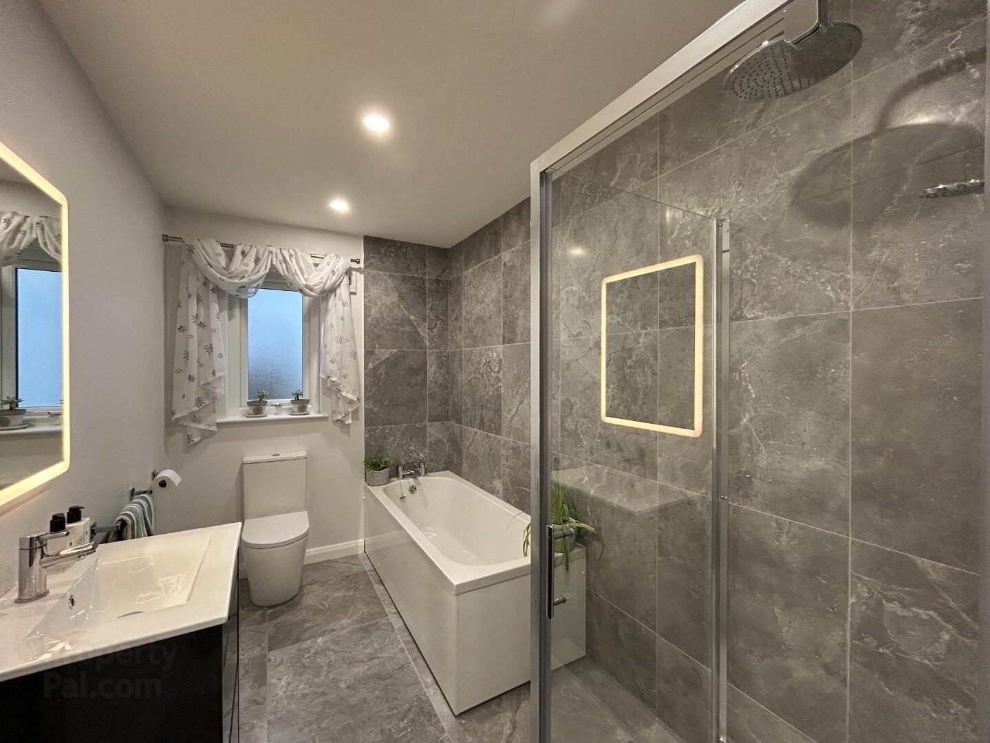 11 Lough Drive Ballyronan 31 of 40