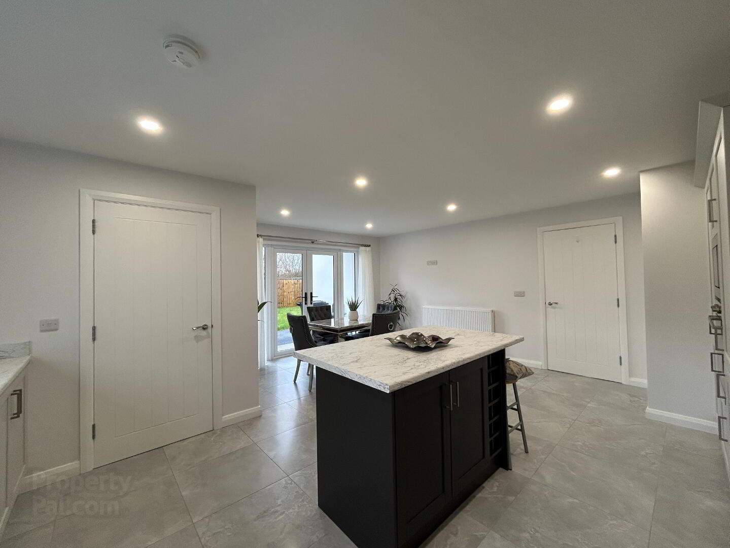 11 Lough Drive Ballyronan 19 of 40