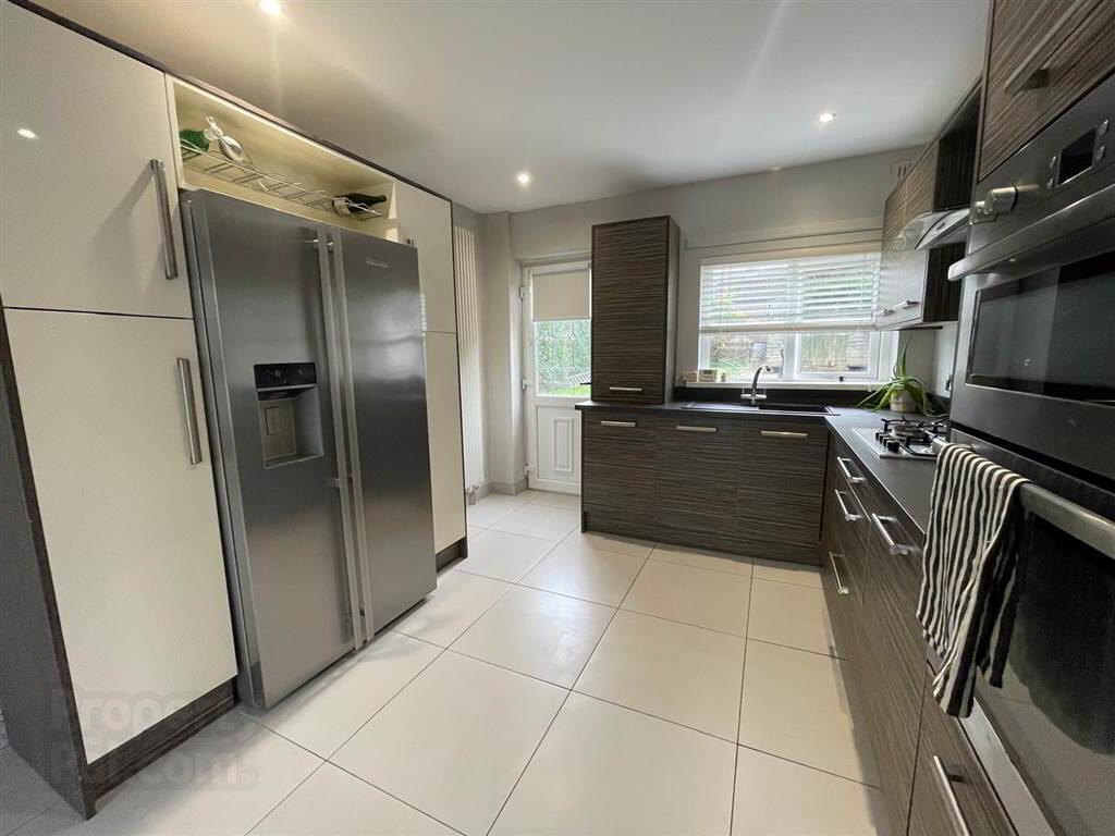 48 Tullymore Gardens 6 of 26