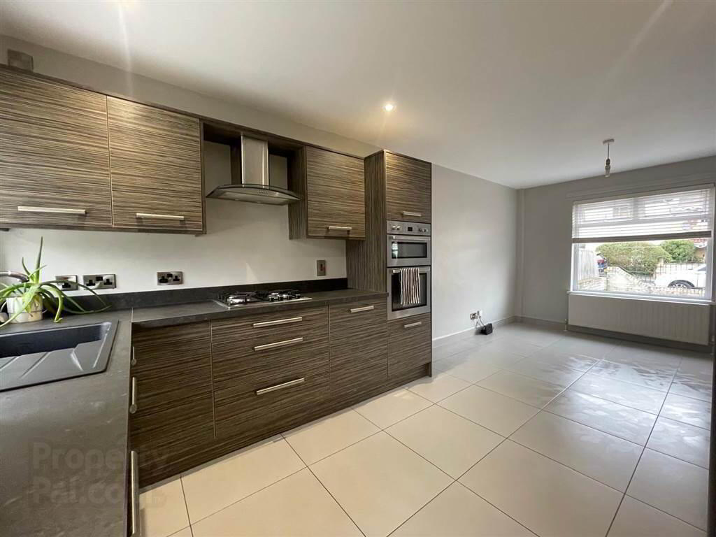 48 Tullymore Gardens 7 of 26