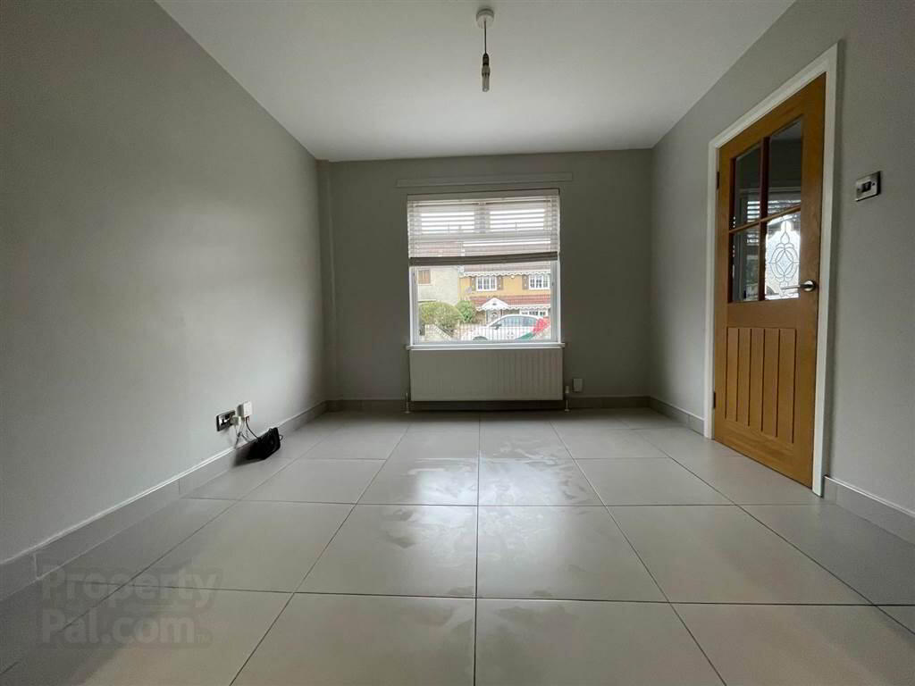 48 Tullymore Gardens 9 of 26