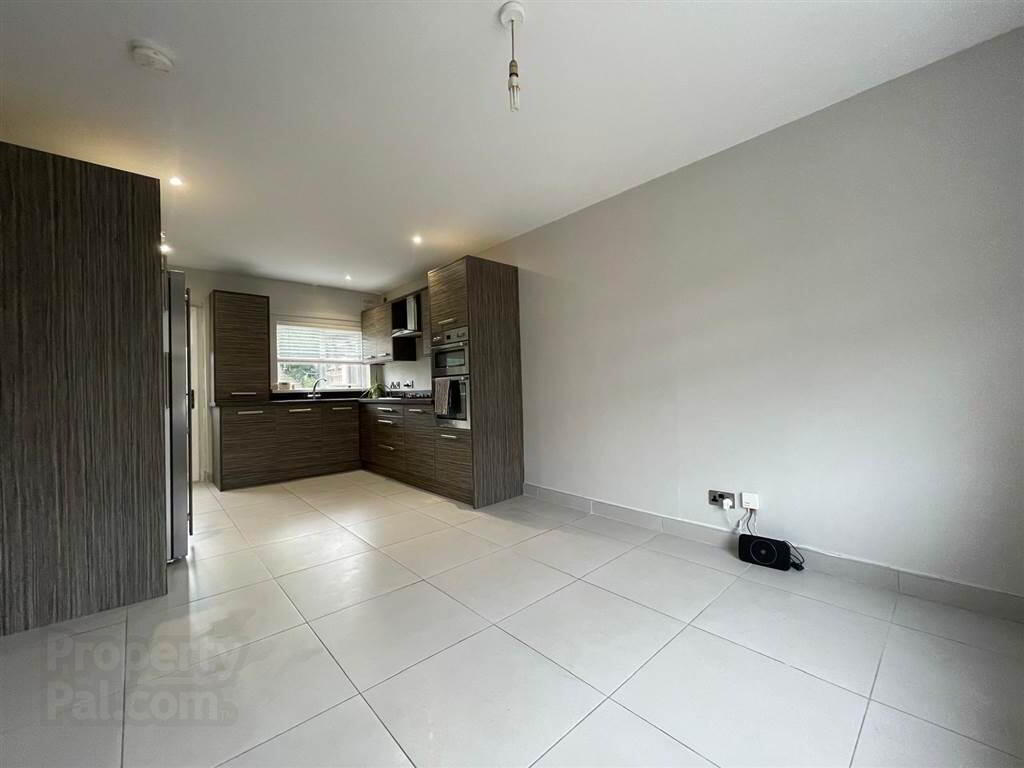 48 Tullymore Gardens 12 of 26