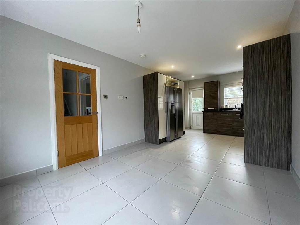48 Tullymore Gardens 13 of 26