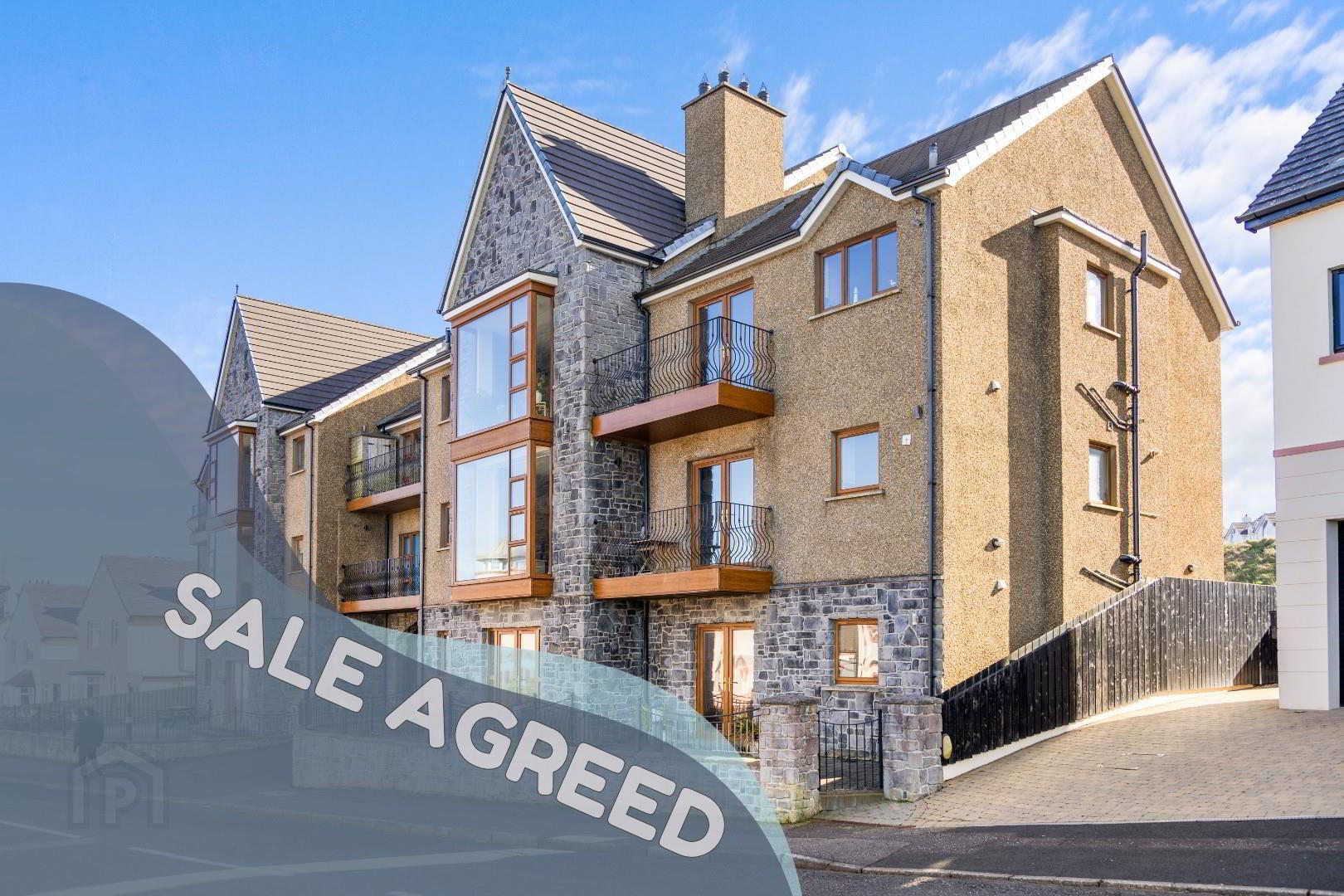 9 Tunnel Brae Court 1 of 41