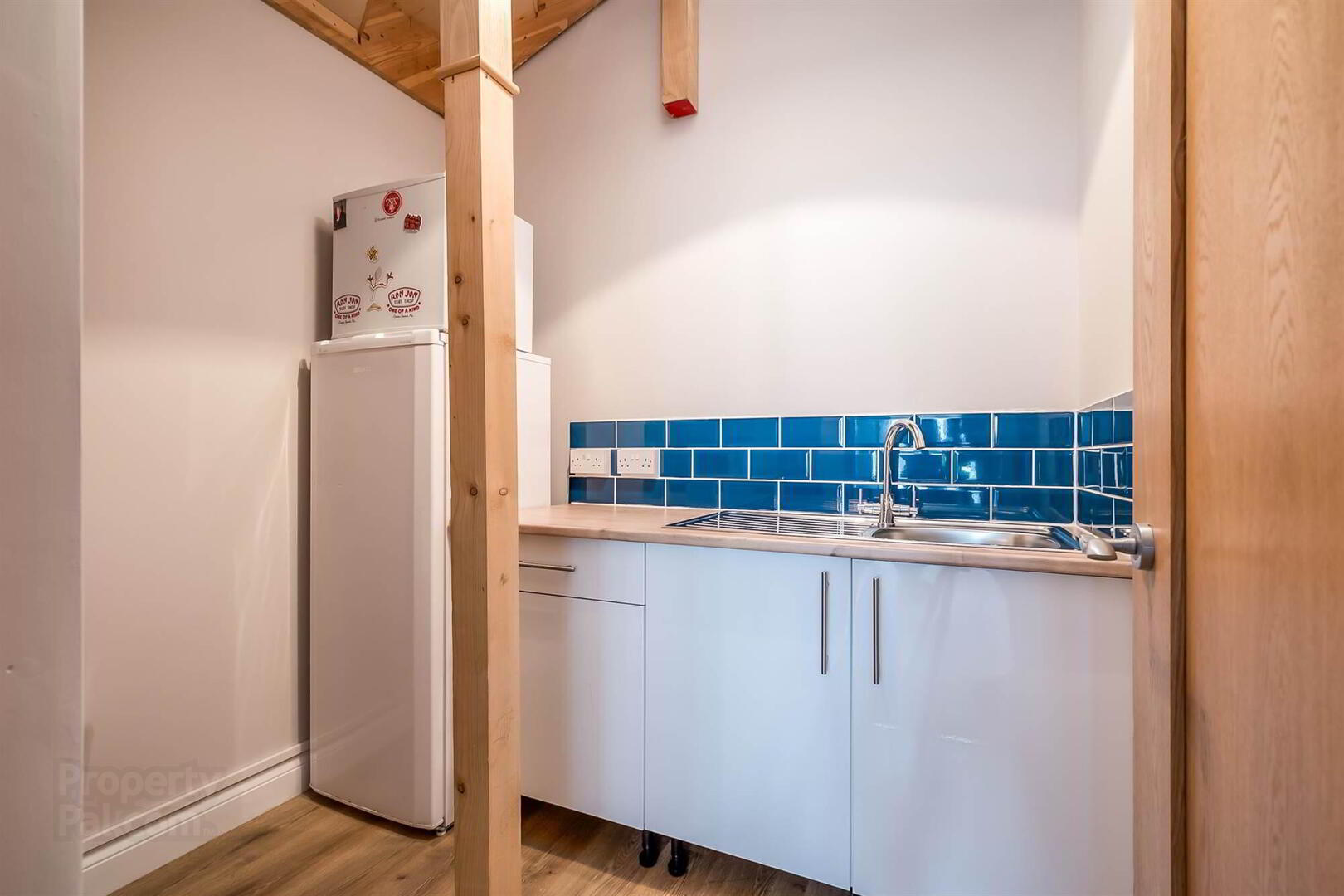 2a Glenside Avenue 14 of 37